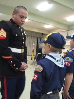 Gabriel during the uniform inspection by the US Marines -- Cliquez pour voir l'image en entier